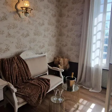 La Romantique Du Chateau 3* Gaillan-en-Médoc