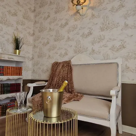 La Romantique Du Chateau 3* Gaillan-en-Médoc
